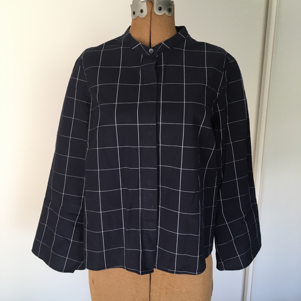 Madewell Ladies blue cotton button up shirt/blouse, size small